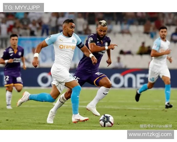 法甲激战斯特拉斯堡迎战马赛双方争夺关键积分展现实力较量