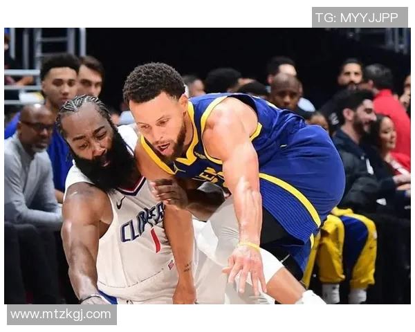 勇士与快船激战正酣电视直播全程跟踪精彩瞬间不容错过